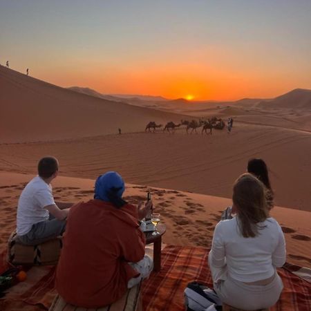 Family Moroccan House 梅尔祖卡 外观 照片