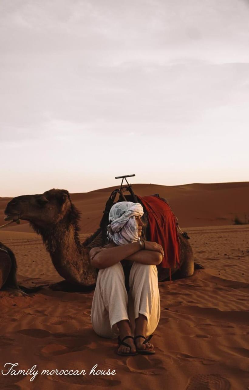 Family Moroccan House 梅尔祖卡 外观 照片