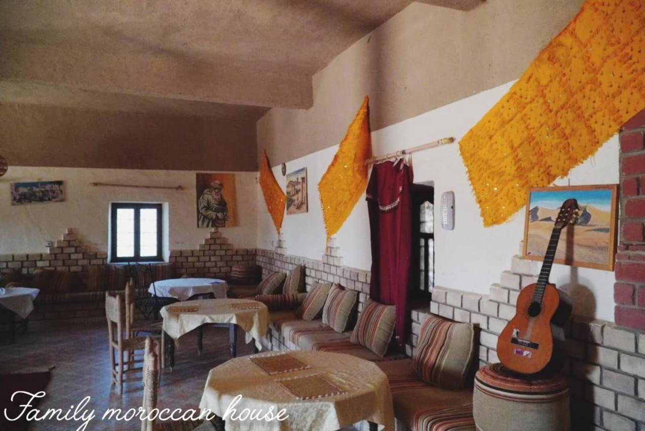 Family Moroccan House 梅尔祖卡 外观 照片