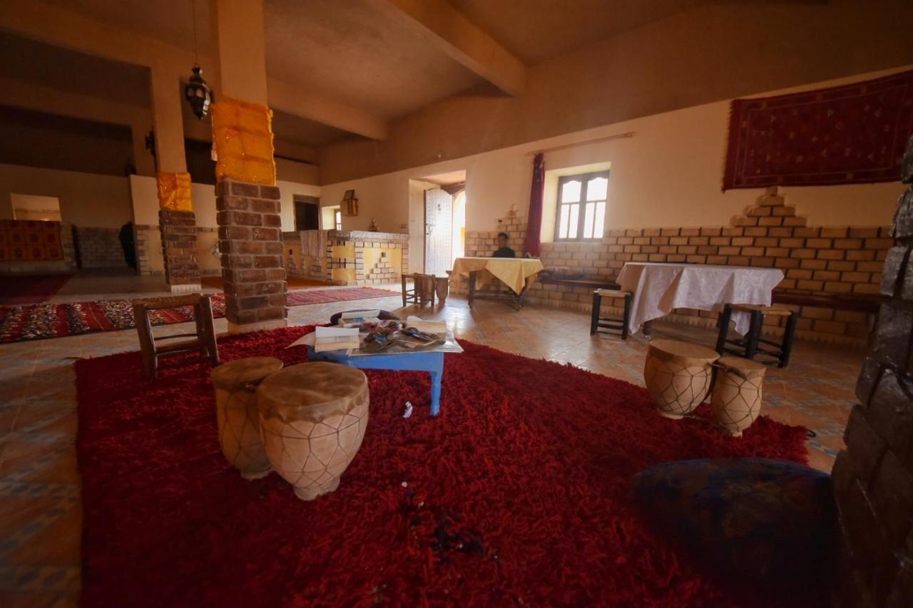 Family Moroccan House 梅尔祖卡 外观 照片