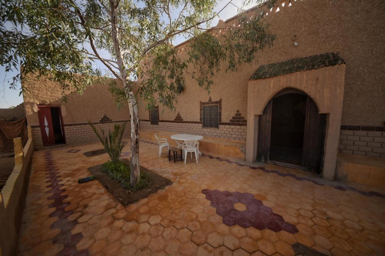 Family Moroccan House 梅尔祖卡 外观 照片