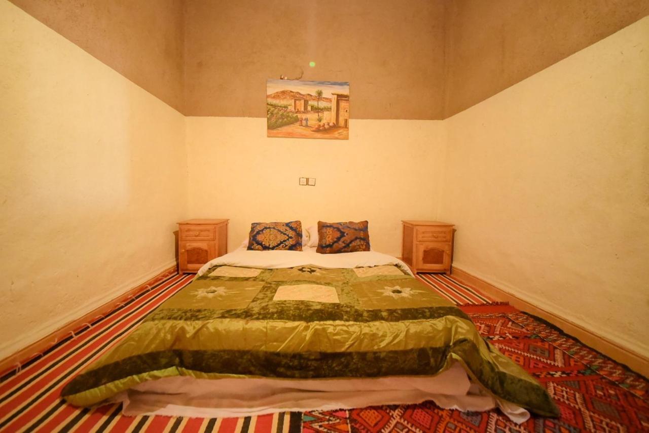 Family Moroccan House 梅尔祖卡 外观 照片